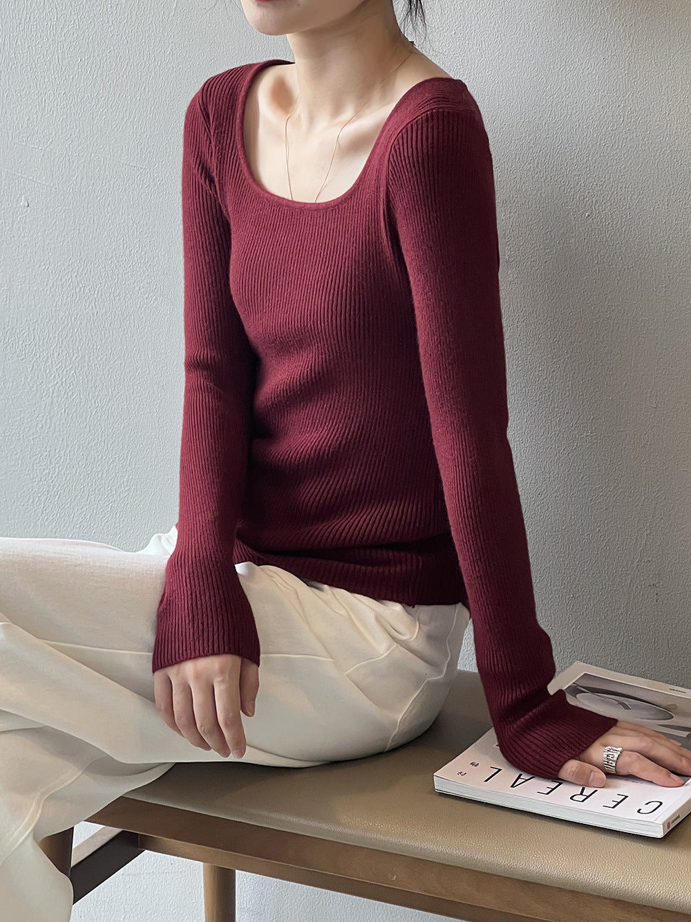 【骨格ストレート】オープンネックフィットニットトップス